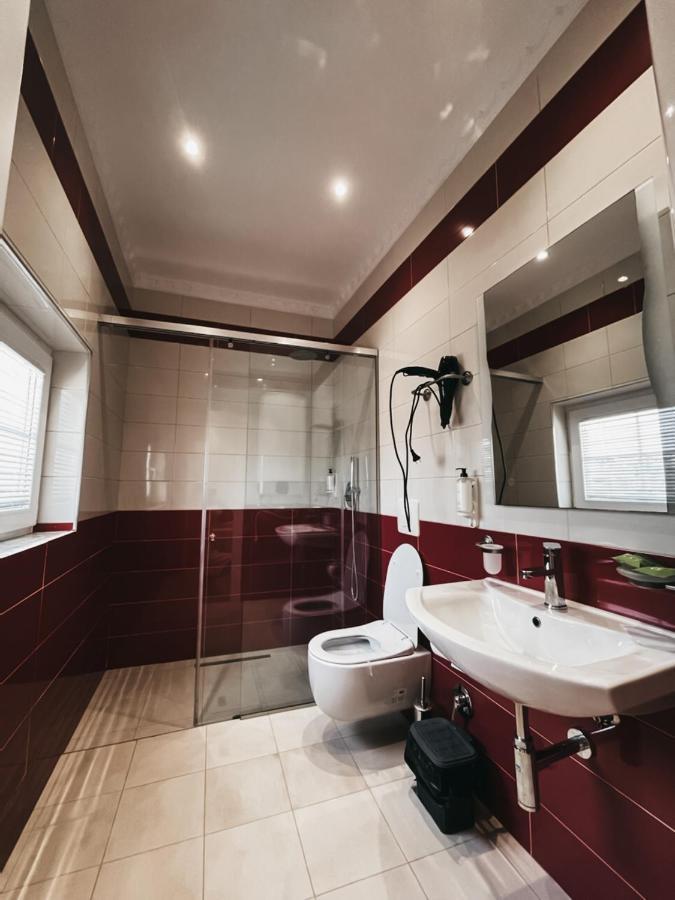 Amansar Boutique Hotel ティラナ エクステリア 写真