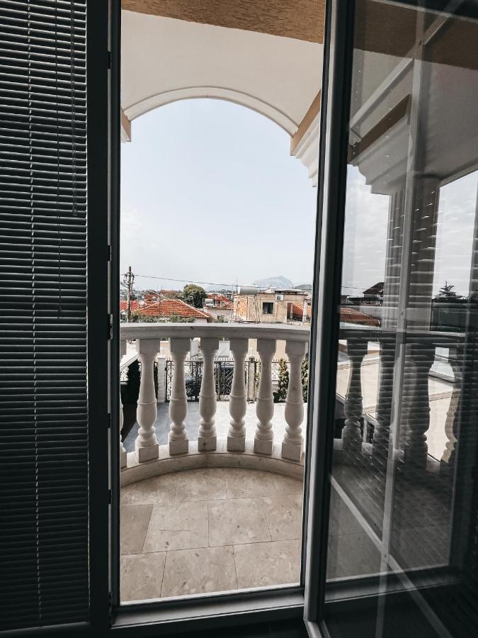 Amansar Boutique Hotel ティラナ エクステリア 写真